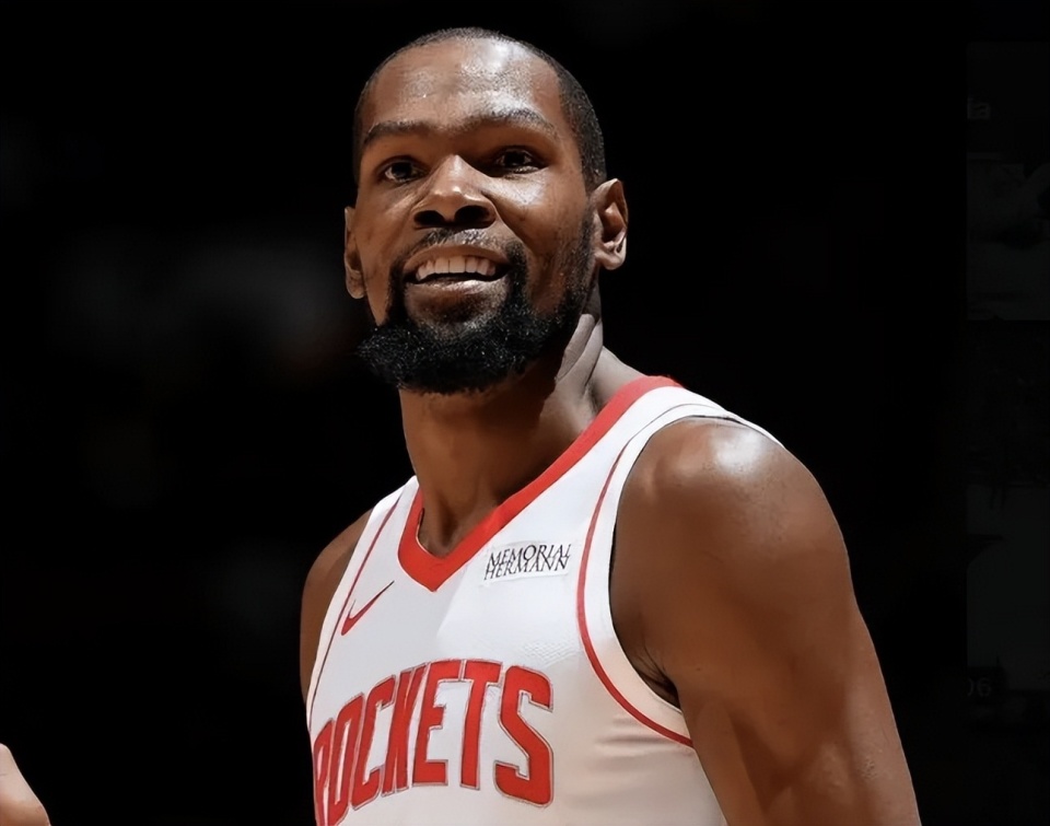 关于杜兰特回归赛场，败北首场状态亮眼，快船观众沸腾！的信息